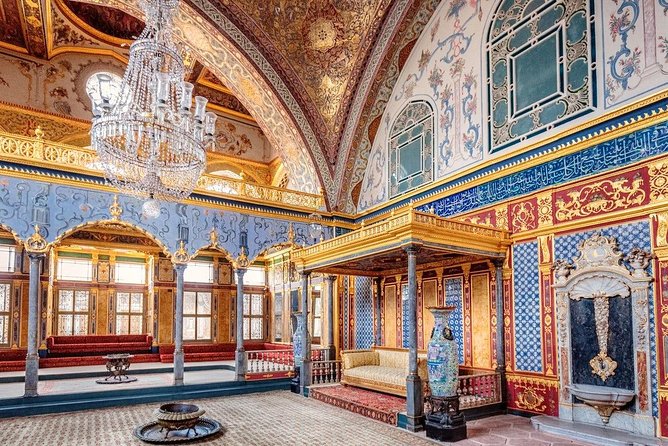 Best-Seller ISTANBUL PRIVATE Tour From Galataport & Hotels W /VAN - The Grand Bazaar finishes with one hour of shopping