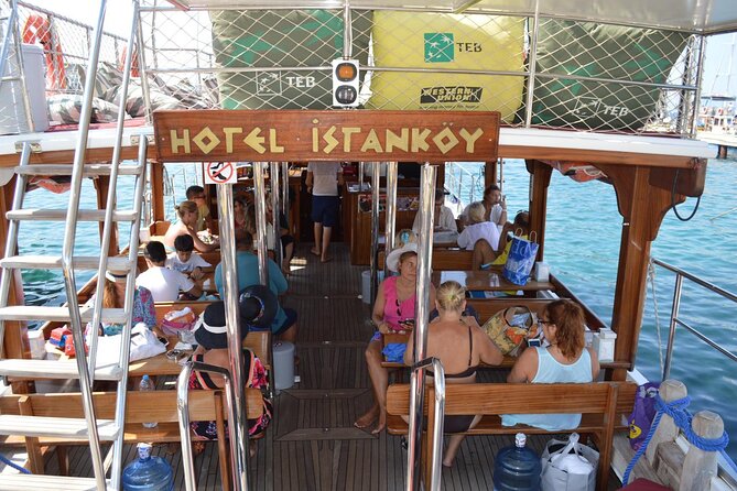 Bodrum Daily Boat Trip / Orak or Black Island - First stop: a quick reset in clear water