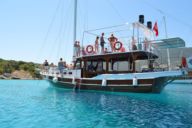 Bodrum Daily Boat Trip / Orak or Black Island - What the boat feels like with up to 40 people