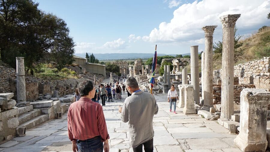 Bodrum: Ephesus, Selcuk, & Virgin Mary House Tour w/ Lunch - Sponsored shopping stops and what they mean for your day