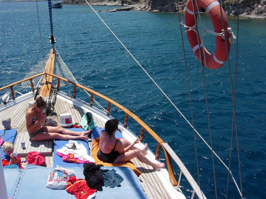 Bodrum Orak Island Boat Cruise with Lunch and Swimming - Lunch on the Boat: Simple and Useful