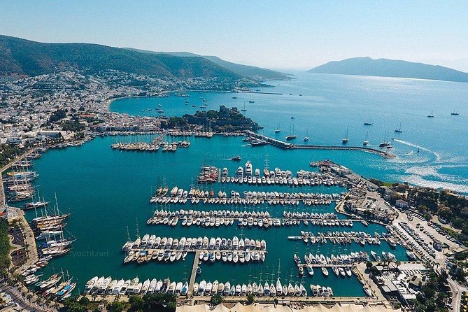 Bodrum Private city Tour: Guide Lunch Entrance Fees included. - Who should book this Bodrum experience?