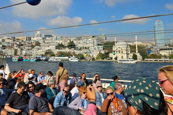 Bosphorus Boat Tour 3 Hour with Asian Side Stop in Istanbul - The Asian shore: Anadolu Fortress to Beylerbeyi