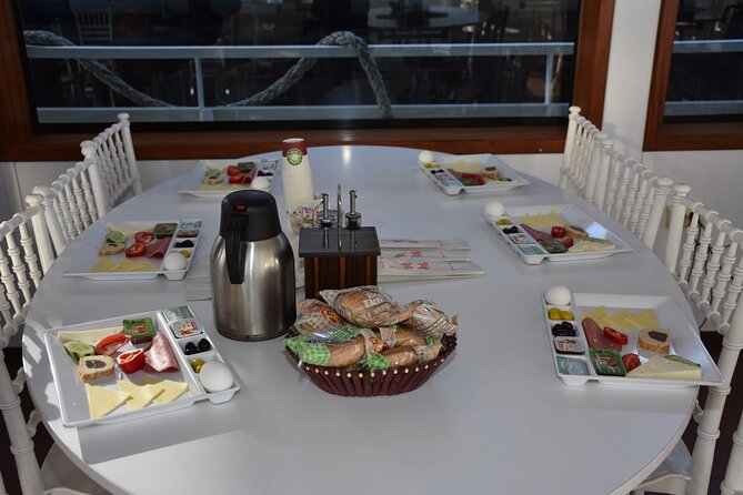 Bosphorus Boat Tour 3 Hour with Asian Side Stop in Istanbul - What you actually get at Beylerbeyi