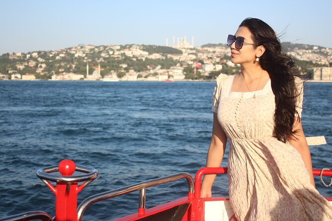 Bosphorus Cruise Boat Tour İstanbul And Golden Horn With Guide - The Golden Horn: Old Istanbul Seen From a Wider Angle