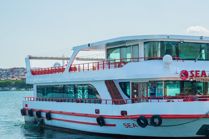 Bosphorus Cruise Tour Istanbul - Boat comfort, group size, and service
