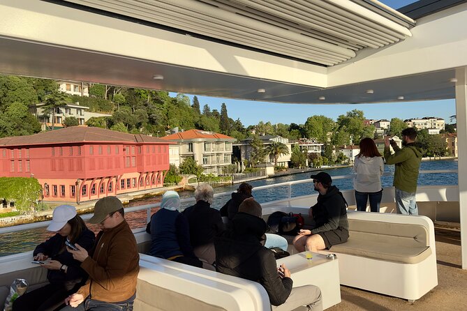 Bosphorus Daytime or Sunset Sightseeing Cruise & Audio Guide - Galatasaray Island and Rumeli Fortress