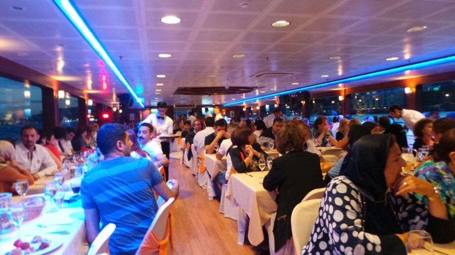 Bosphorus: Dinner Cruise with Live Performances Experience - Why this Bosphorus cruise works for a night in Istanbul