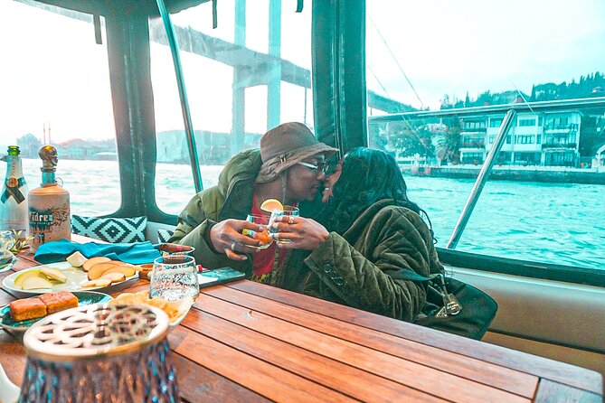 Bosphorus Dinner / Lunch Cruise - Private and Customizable - Ciragan Palace and Ortakoy Mosque