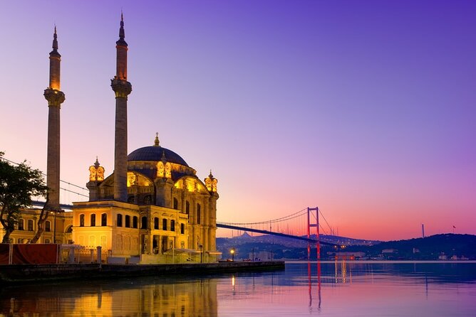Bosphorus Evening Cruise: Dinner, Live Shows & Private Table - Rumeli Fortress and the narrow Bosphorus