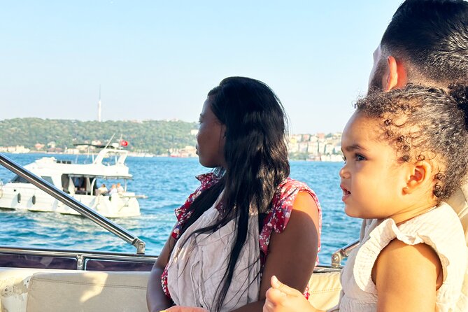Bosphorus & Golden Horn: Sunset Yacht Cruise with Expert Guide - Beylerbeyi Palace, Üsküdar, and the Asian shore