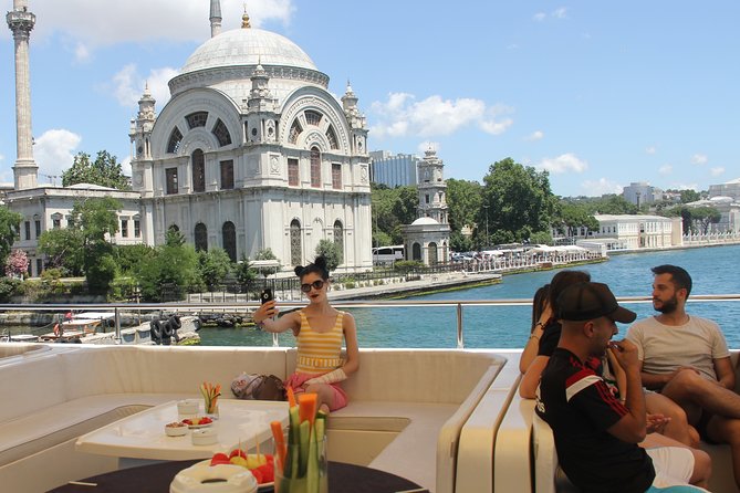 Bosphorus Luxury Lunch Cruise & Black Sea Swimming Experience - The Asian shore and its Ottoman residences