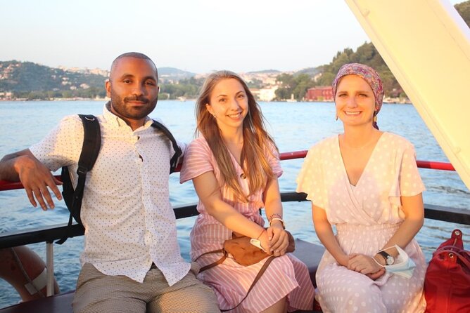 Bosphorus Sightseeing Cruise Tour with Audio Guide - Kandilli, Kuleli, and the waterfront mansions