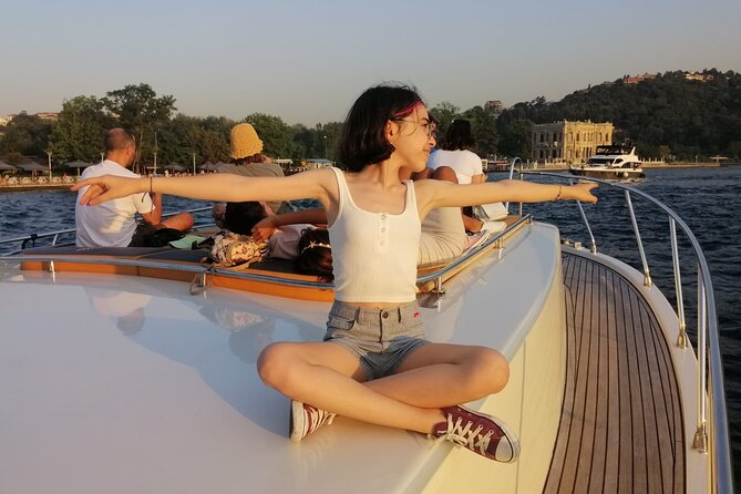 Bosphorus Sunset Cruise on Luxury Yacht with Transfers - Boarding at Kabataş and getting settled aboard