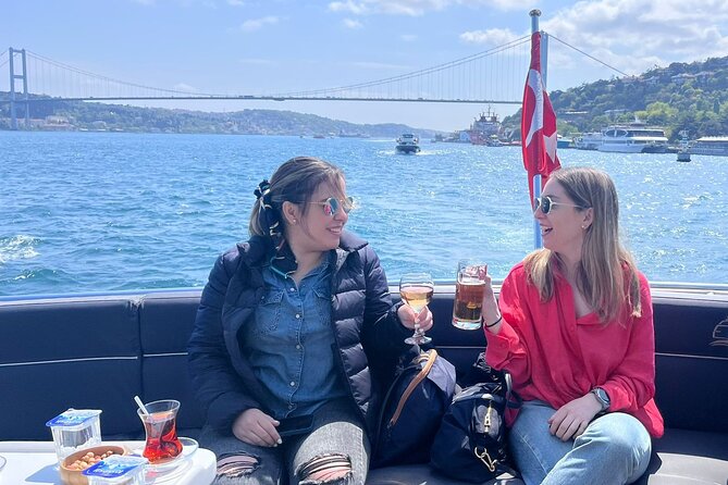 Bosphorus Yacht Cruise with Stopover on the Asian Side - (Morning or Afternoon) - Morning or afternoon, which departure works best?