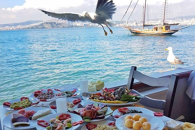 Buyukada Princes’ Island Guided Day Tour with lunch from Istanbul - Lunch at a seaside fish restaurant