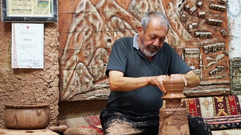 Cappadocia: Best of Red and Green Small Group Guided Tour - Avanos pottery, lunch, and the shopping question