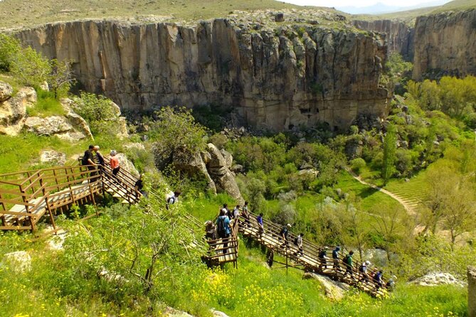 Cappadocia Daily Green Tour with Lunch - Kapadokya Onyx: a sales stop with a geological angle