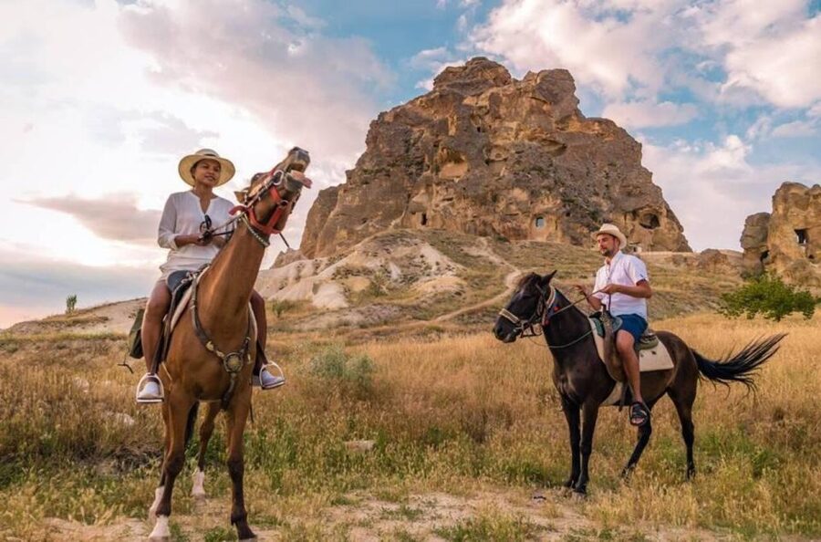 Cappadocia: Horse Riding Tour Sunset or Day Time with Pickup - Who should book this experience