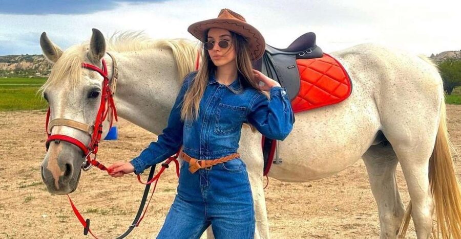 Cappadocia: Horseback Riding Adventure Tour - Riding into the valleys and rock formations