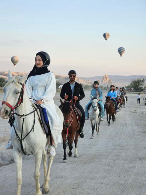Cappadocia : Horseback riding with fantastic view - The early pickup and getting ready to ride