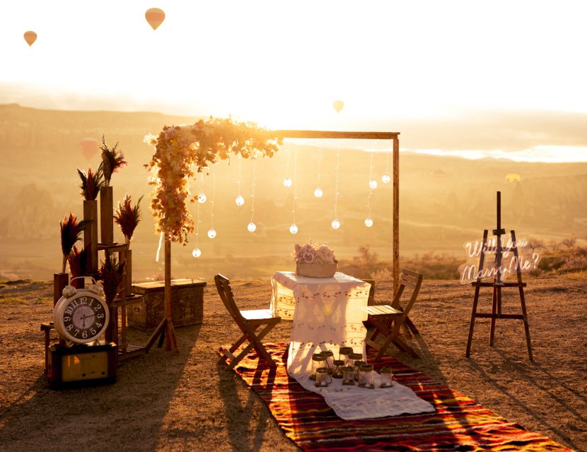 Cappadocia: Love Valley Proposal Service with Transfers - Treats and time to celebrate