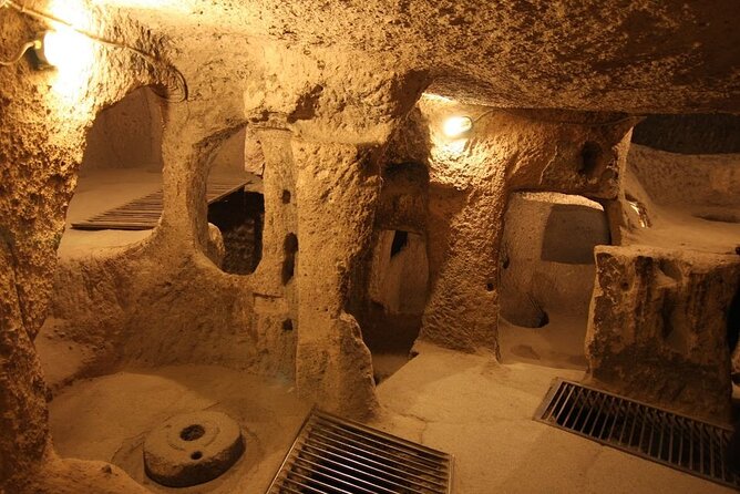 Cappadocia Mix Tour Half Green Tour and Half Red Tour - Uçhisar Castle and Pigeon Valley views