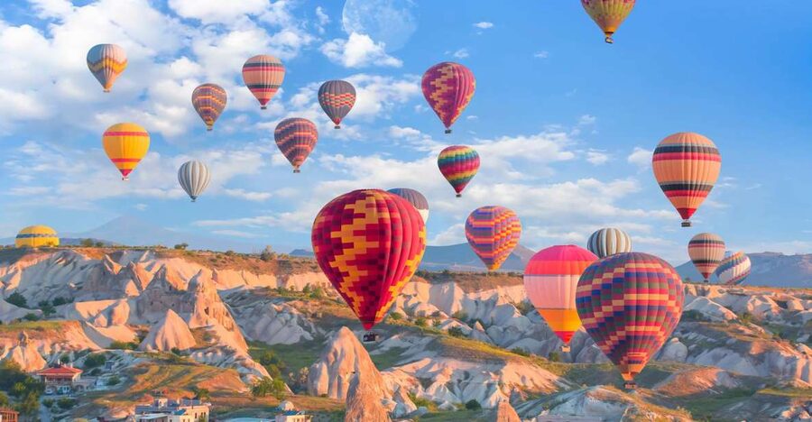 Cappadocia: Red Tour and Sunrise Balloon Tour - Five details that shape the day