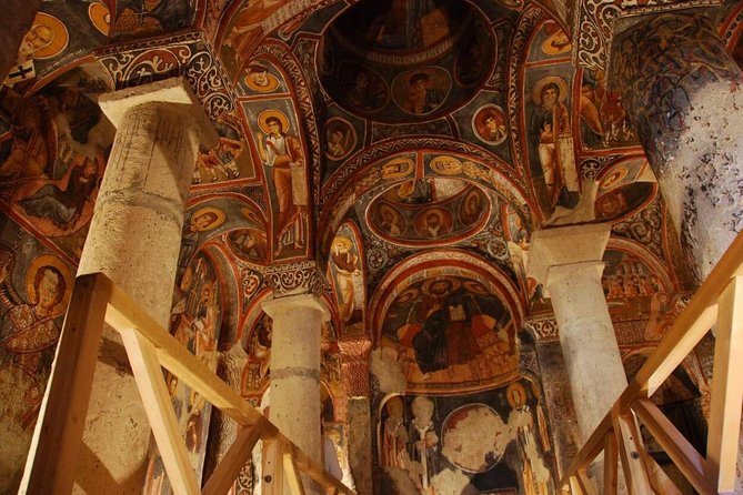 Cappadocia Red Tour (Pro Guide, Tickets, Lunch, Transfer incl) - Guides, group size, and the feel of the day