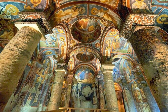 Cappadocia Red Tour With Open Air Museum And Expert Tour Guide - Lunch in Avanos