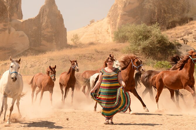 Cappadocia Running Horses Photoshoot with Private Pickup - Timing, weather, and cancellation rules