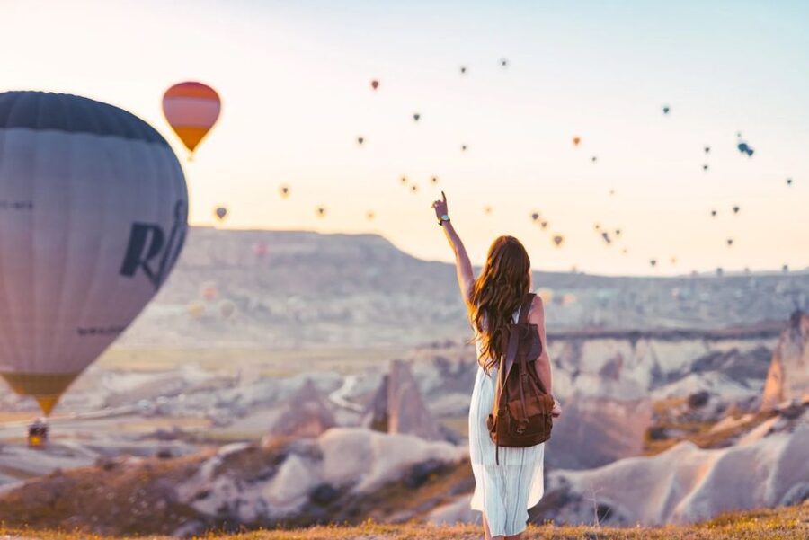 Cappadocia: Sunrise Balloon Watching Tour with Photographer - Private groups and flying dresses