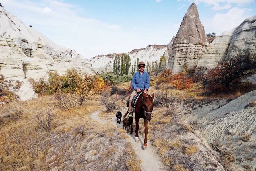 Cappadocia: Sunset or Daytime Horse Riding Tour - Photography, edited images, and the classic car option