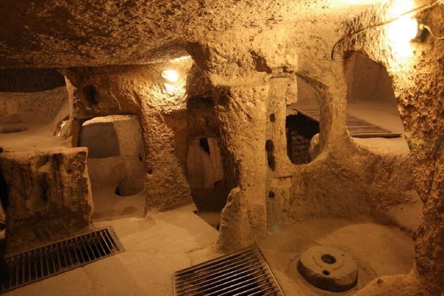 Cappadocia Tour: Underground City, Caravanserai & Salt Lake - Lunch at about 1:00 PM