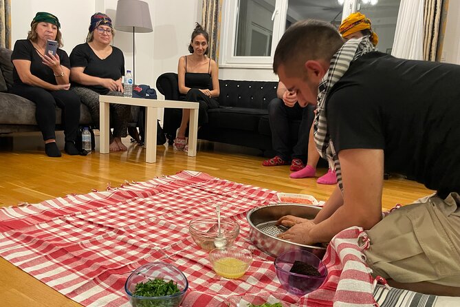 Çiğ Köfte Cooking Class/Night with Traditional Music At Home - Getting comfortable in a private home