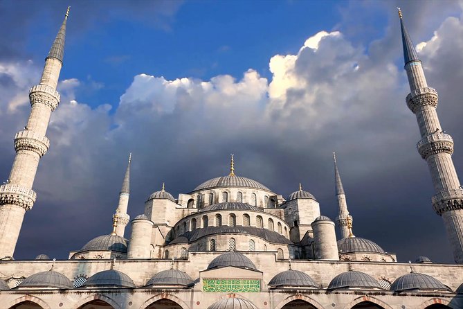 Classic Istanbul Tour Blue Mosque, Hippodrome, Hagia Sophia and Topkapi Palace - Lunch and the value of included transport