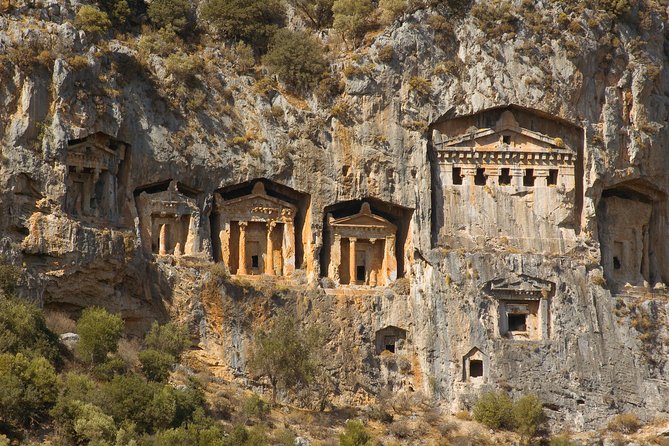 Dalyan Mud Baths and Turtle Beach Day Trip from Bodrum - Lunch beside the river
