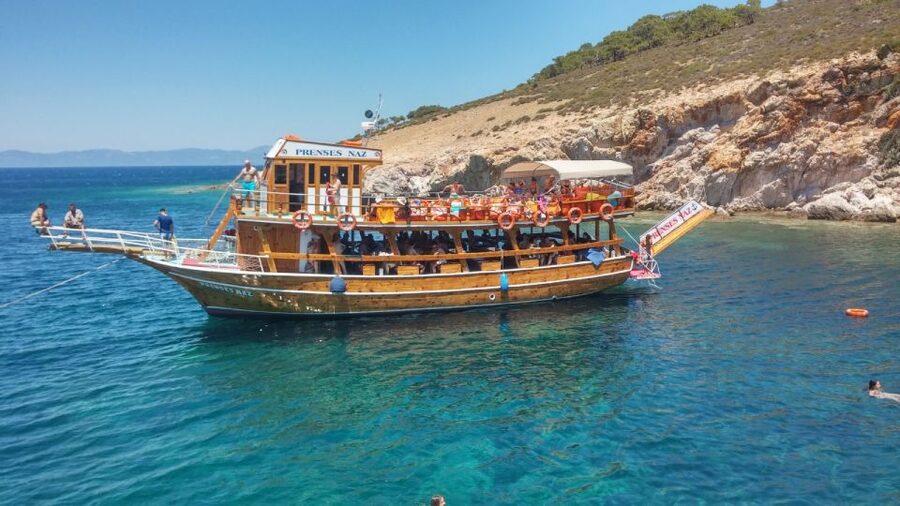 Didim/Altinkum: Lazy Day Boat Trip w/BBQ Lunch - Leaving Didim for a Day at Sea