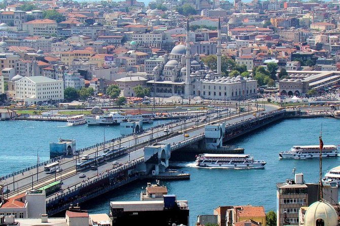 Discover Istanbul in Two Days - Bargaining inside the Grand Bazaar