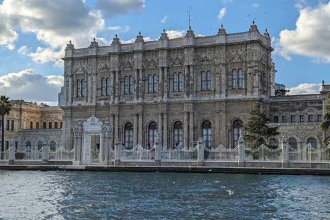 Dolmabahçe Palace and Sunset Tour on Luxury Yacht - Sunset Views Around Maiden’s Tower and Galata Tower