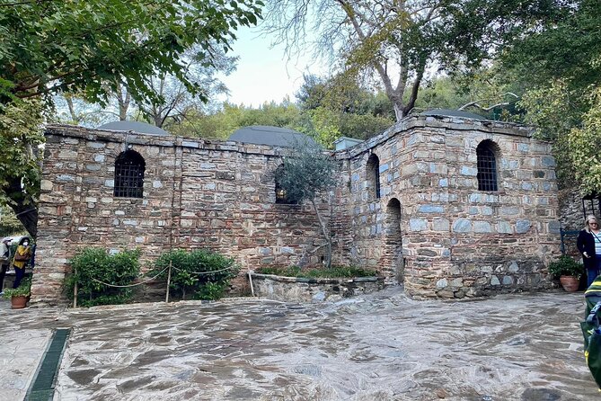 Ephesus Day Trip from Istanbul incl Domestic Flights - The Kusadasi shopping stop