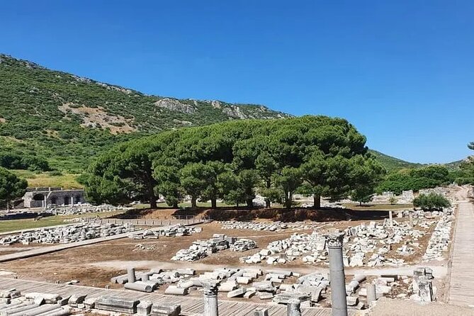 Ephesus Tour with Virgin Mary From Izmir All Inclusive - Guides are the strongest part of the experience