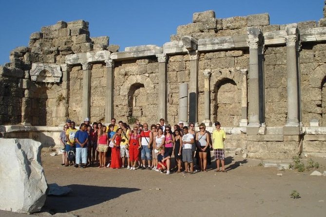 Exploring Ancient Wonders and Natural Beauty in Turkey - Lunch and the extra shopping stops