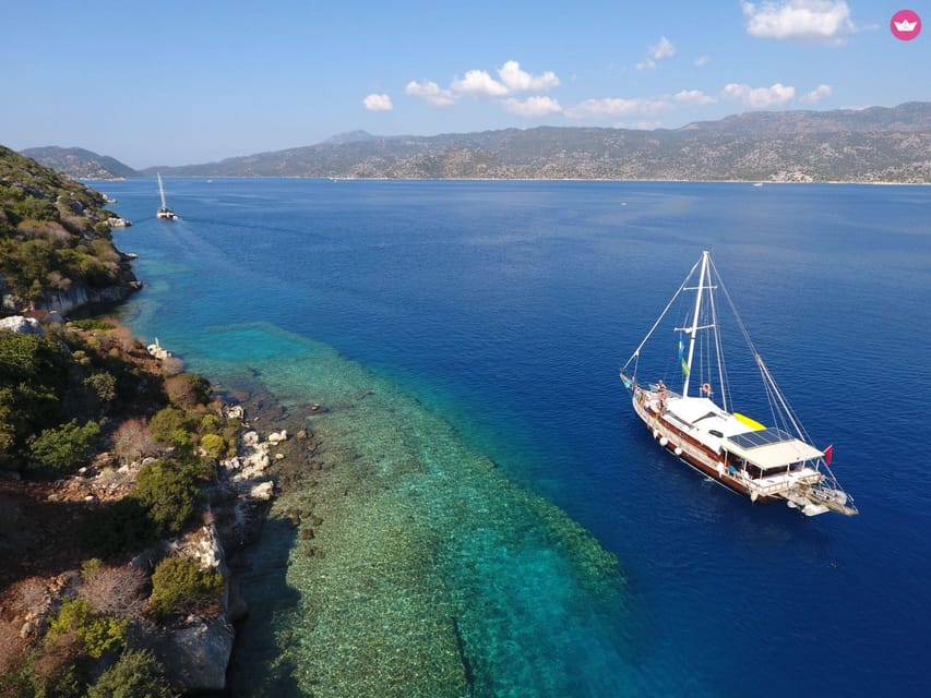 Fethiye: 12 Islands Boat Tour with Lunch and Hotel Pickup - Rabbit Island and small details for families