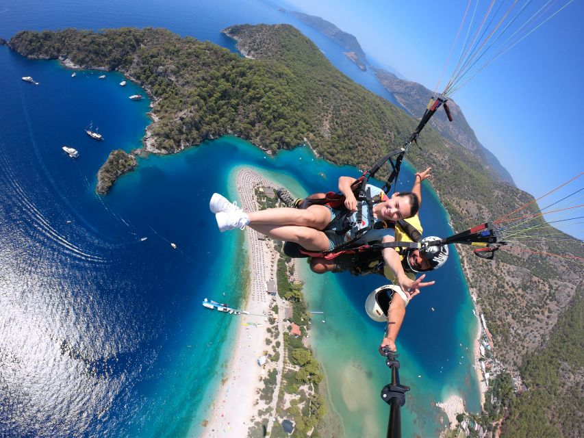 Fethiye: Babadag Tandem Paragliding Flight over Oludeniz - From the office to the mountain in 25 minutes