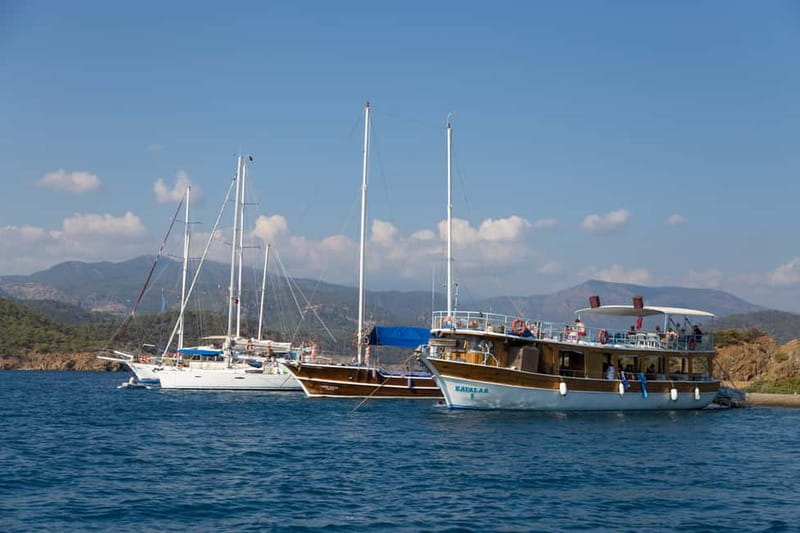Fethiye: Island Sailing Trip with Lunch and Hotel Pickup - Göcek Island combines lunch with turquoise water