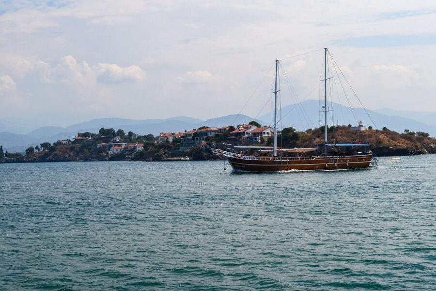 Fethiye: Island Sailing Trip with Lunch and Hotel Pickup - What a seven-hour sailing day feels like