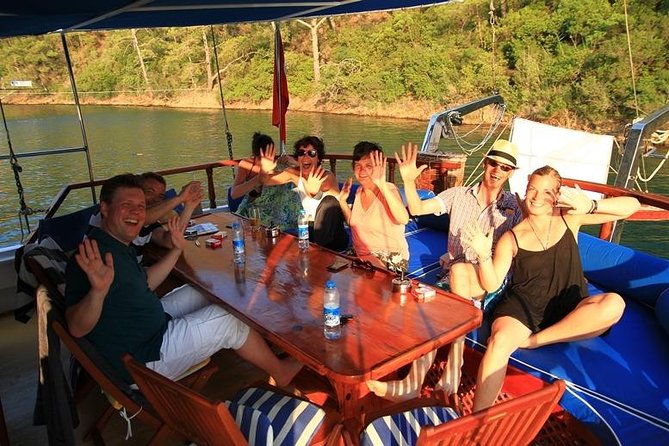 Flying Carpet 15-Day Tour from Istanbul - Aphrodisias, Pamukkale, and Salda Lake change the mood
