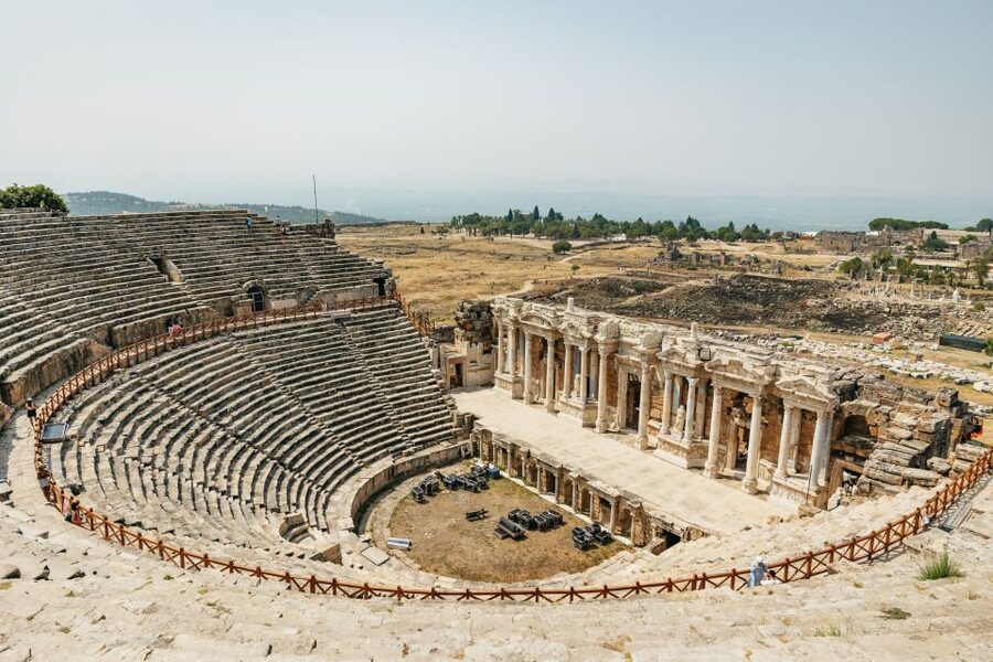 From Antalya/Kemer: Pamukkale and Hierapolis Tour with Lunch - First sight of the Pamukkale terraces
