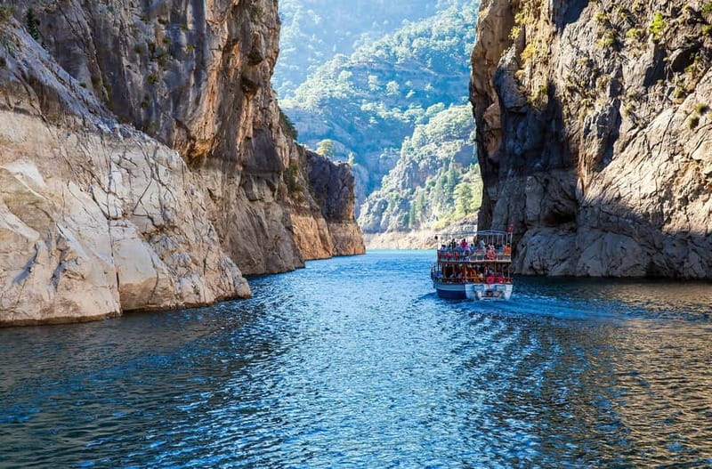 From Belek: Green Canyon Boat Trip with Lunch and Drinks - Lunch beside the lake